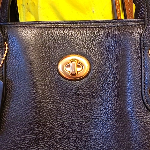 COACH black turnlock tote - Picture 9 of 9